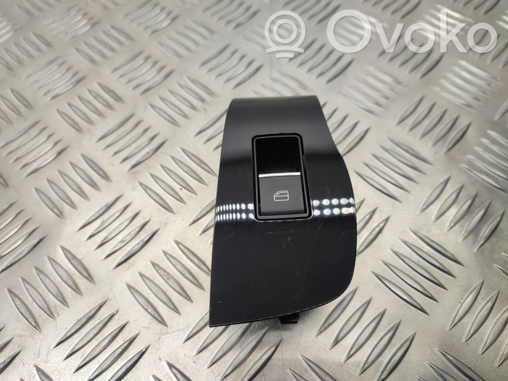 Mazda 3 Electric window control switch 