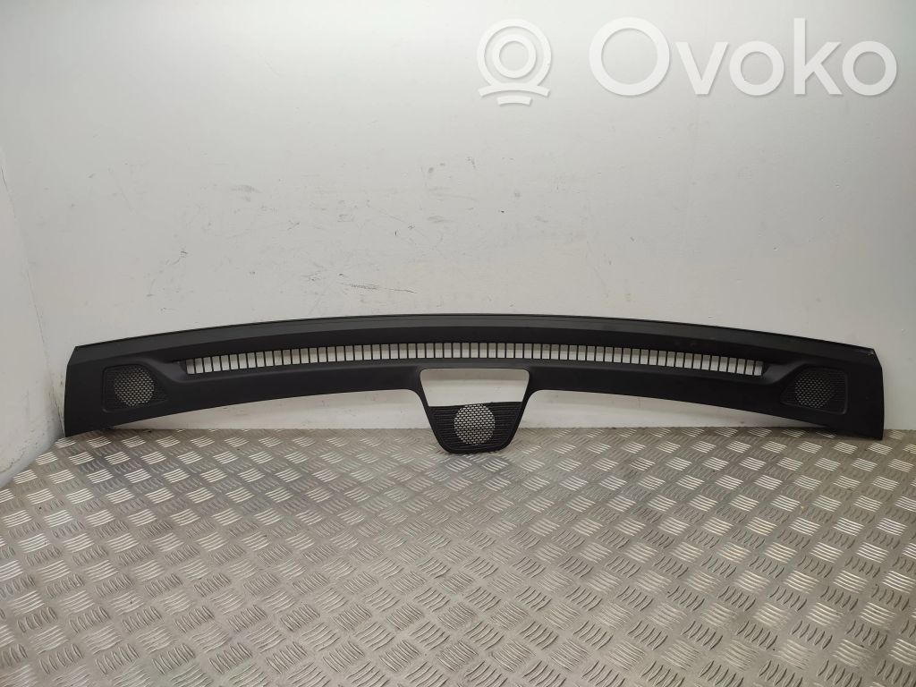 Chrysler Pacifica Wiper trim 