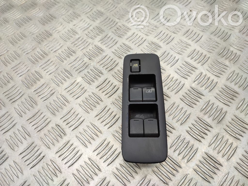 Nissan Qashqai Electric window control switch 