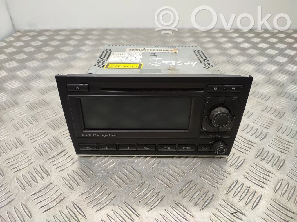 Audi A4 S4 B7 8E 8H Panel / Radioodtwarzacz CD/DVD/GPS 