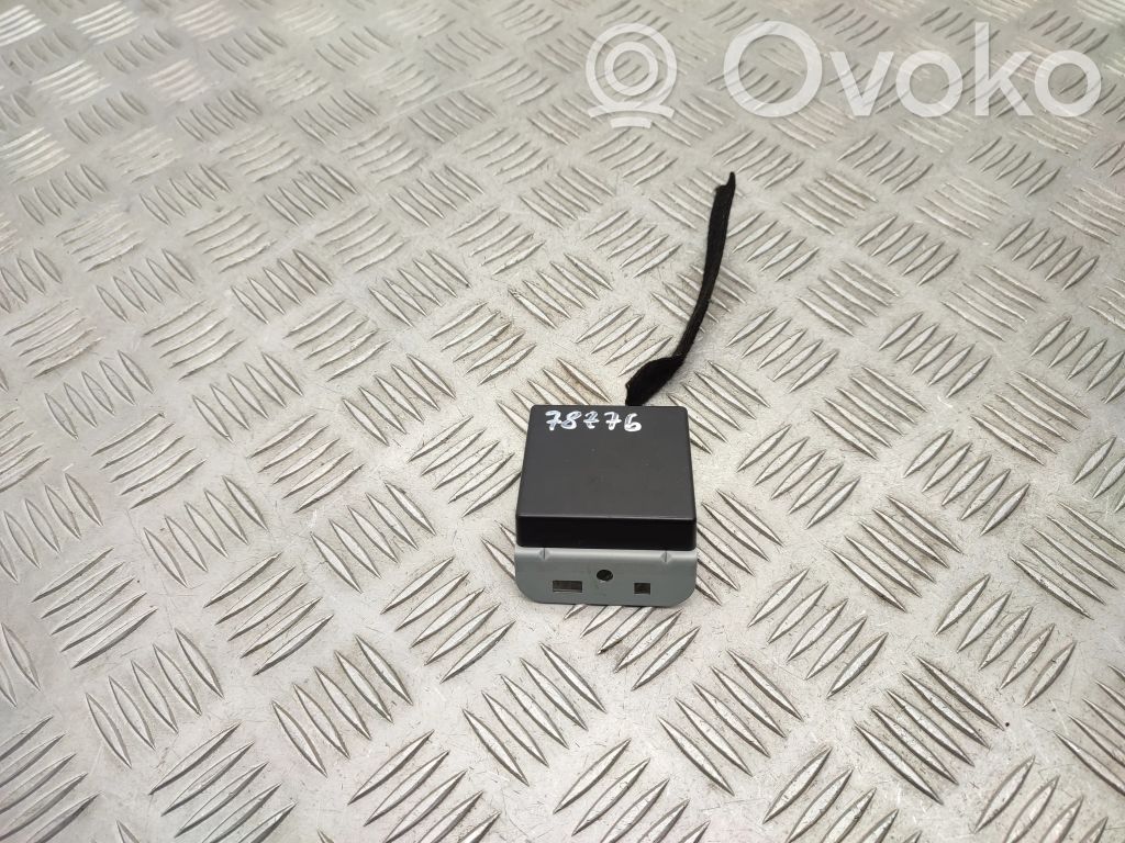 Renault Zoe Aerial antenna amplifier 
