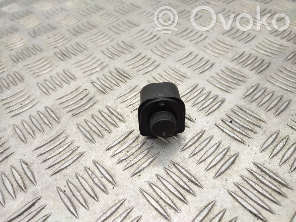 Seat Leon (5F) Wing mirror switch 