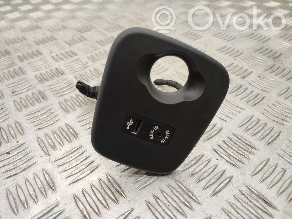 Mini One - Cooper F56 F55 USB socket connector 