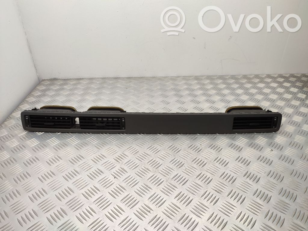 Volvo XC70 Dash center air vent grill 