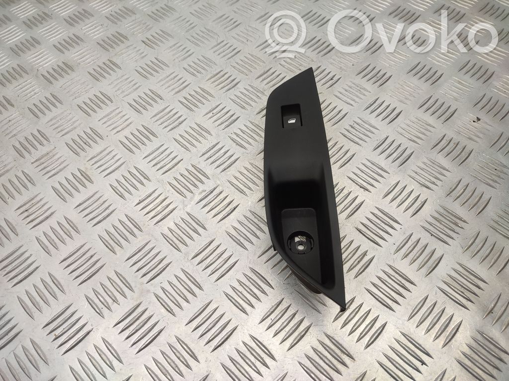 Opel Astra L Electric window control switch 