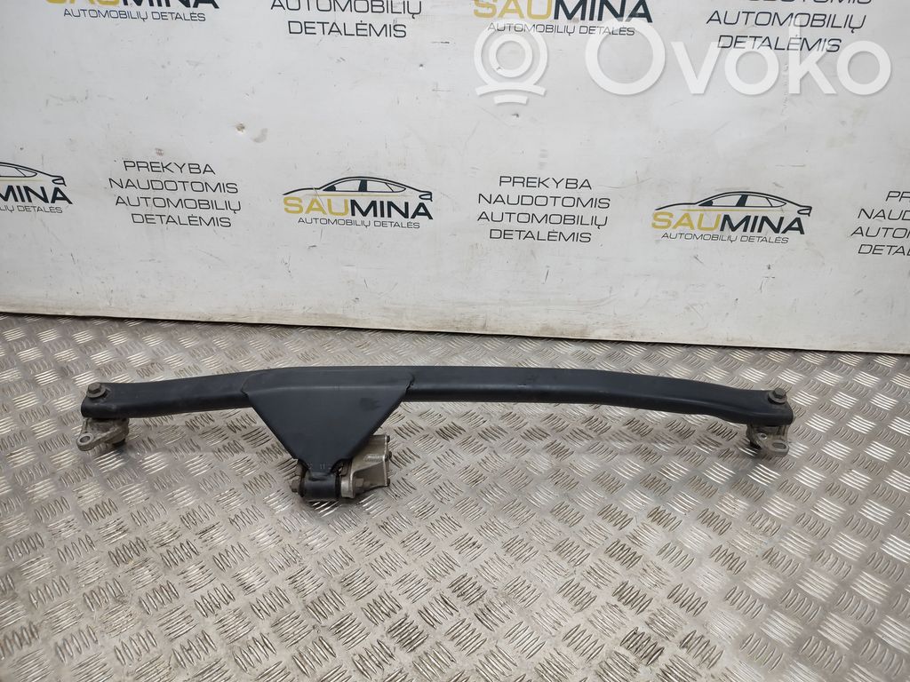 Engine mounting bracket   30671353