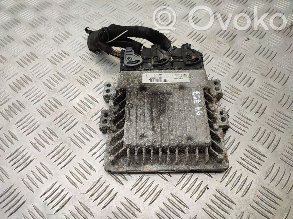 Engine control unit/module   237105093R,237104246R
