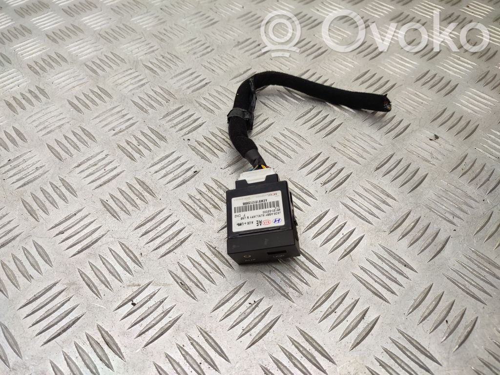 Hyundai i30 USB socket connector 