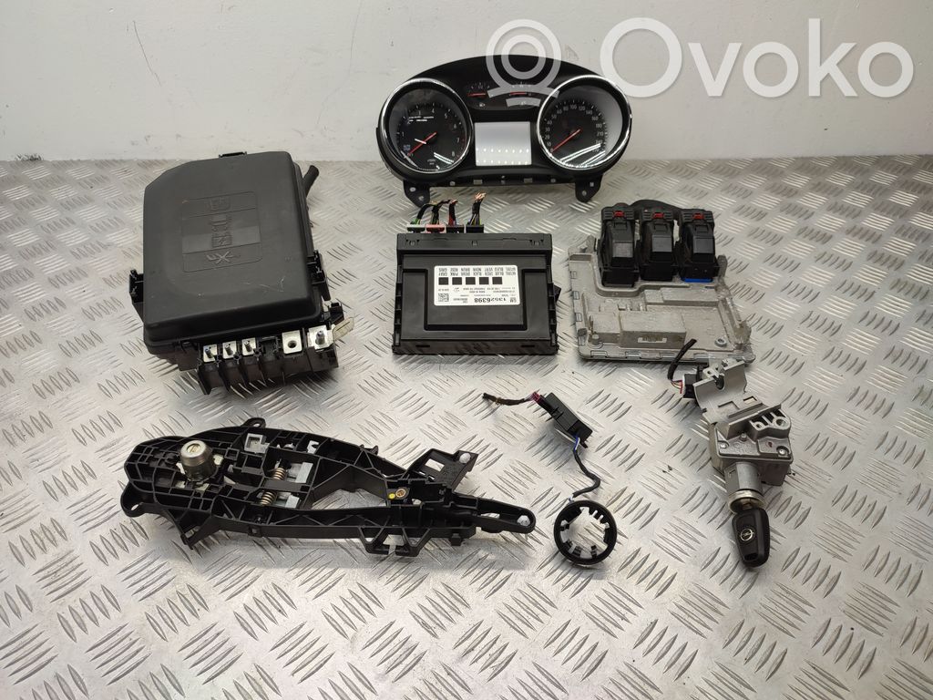 Opel Astra K Engine ECU kit and lock set 