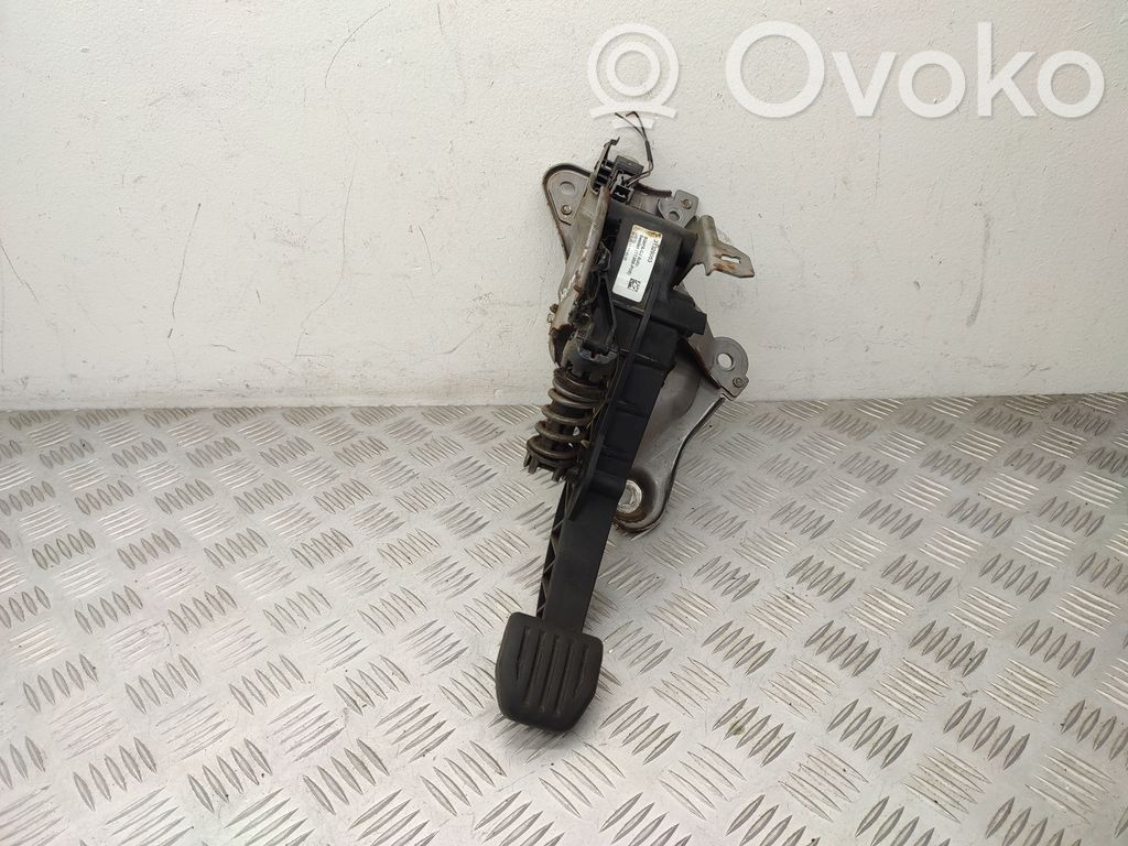 Volvo XC60 Sankabos pedalas 