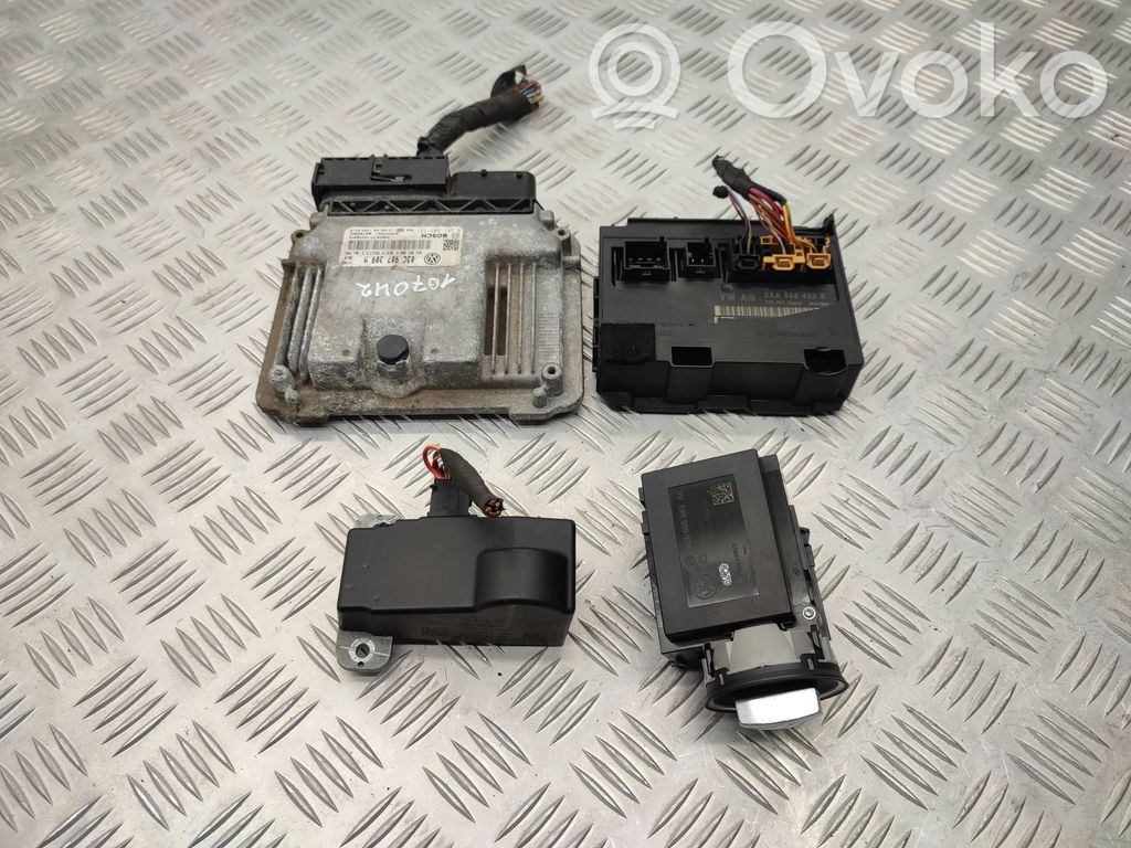 Volkswagen PASSAT B7 Engine ECU kit and lock set 