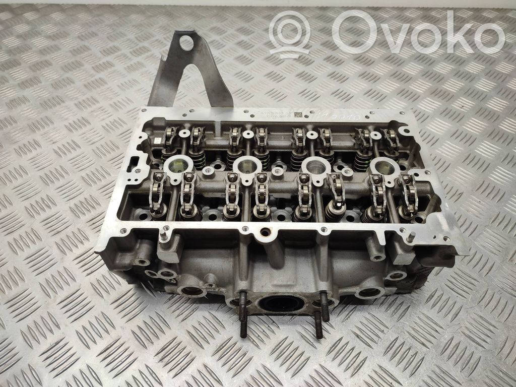 Volkswagen T-Roc Engine head 