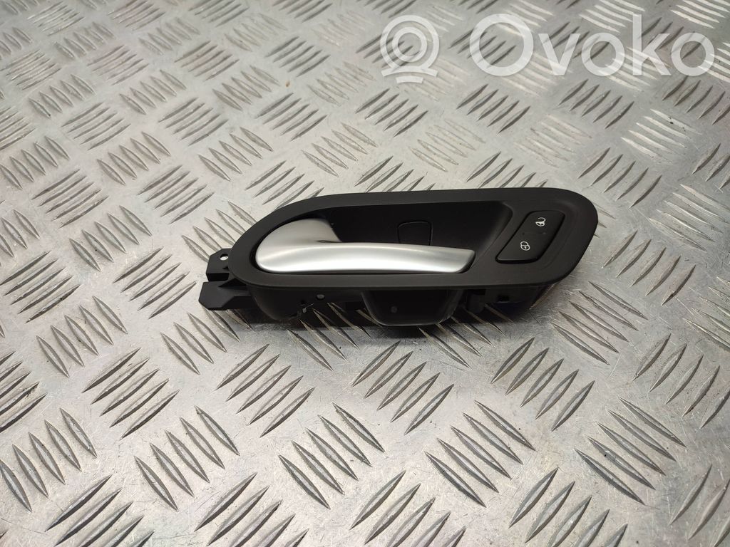 Volkswagen Scirocco Front door interior handle 