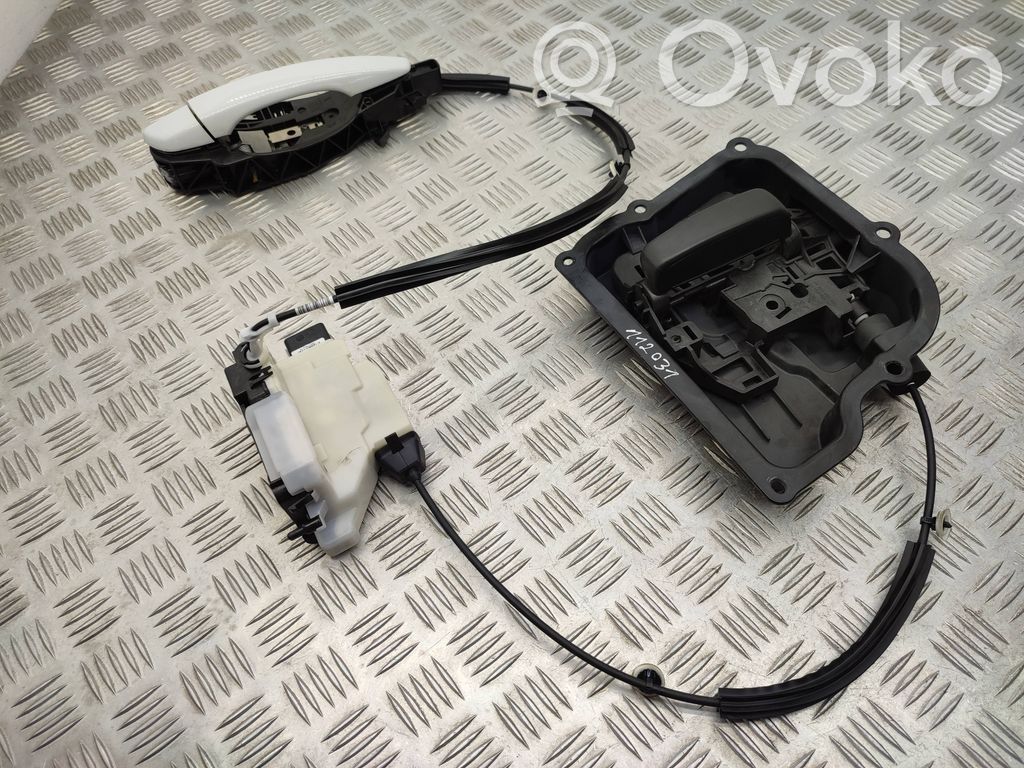 Opel Combo E Sliding door lock 