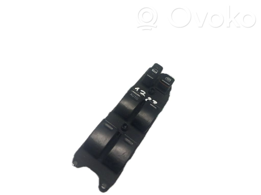 Toyota Corolla E110 Electric window control switch 