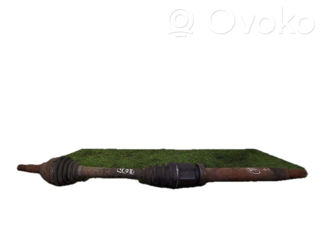 Etuvetoakseli
