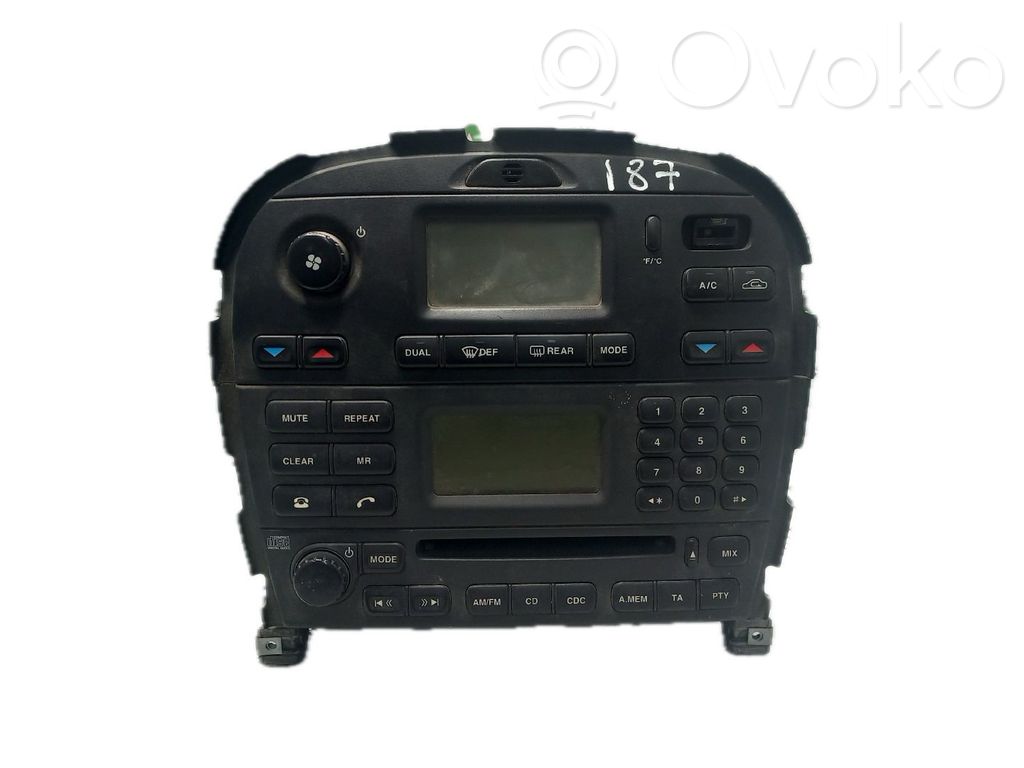 Jaguar S-Type Radio / CD/DVD atskaņotājs / navigācija 