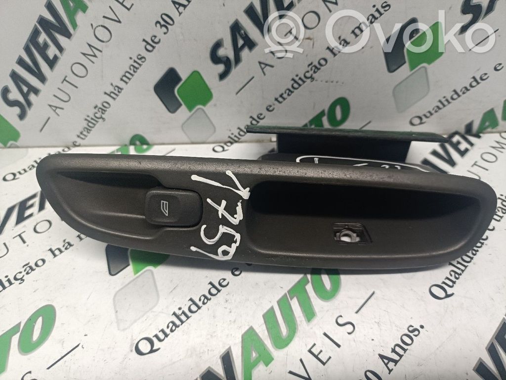 Volvo V70 Electric window control switch 