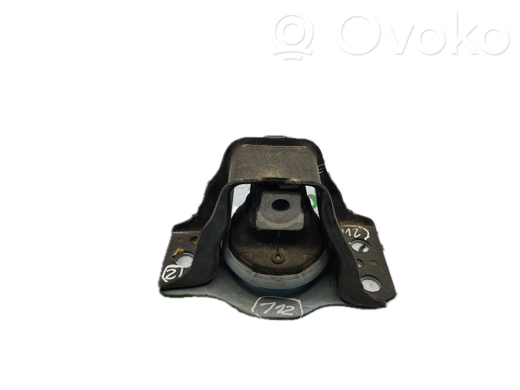 Engine mount bracket   8200592642,SINOBLOCO