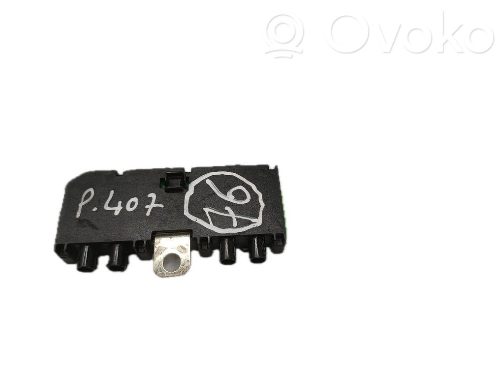Antenos stiprintuvas   9654390480