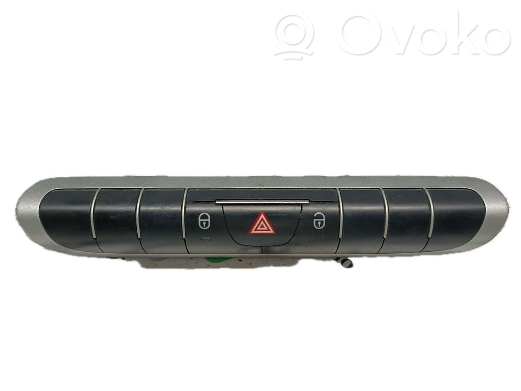 Smart ForTwo II Botón interruptor de luz de peligro 