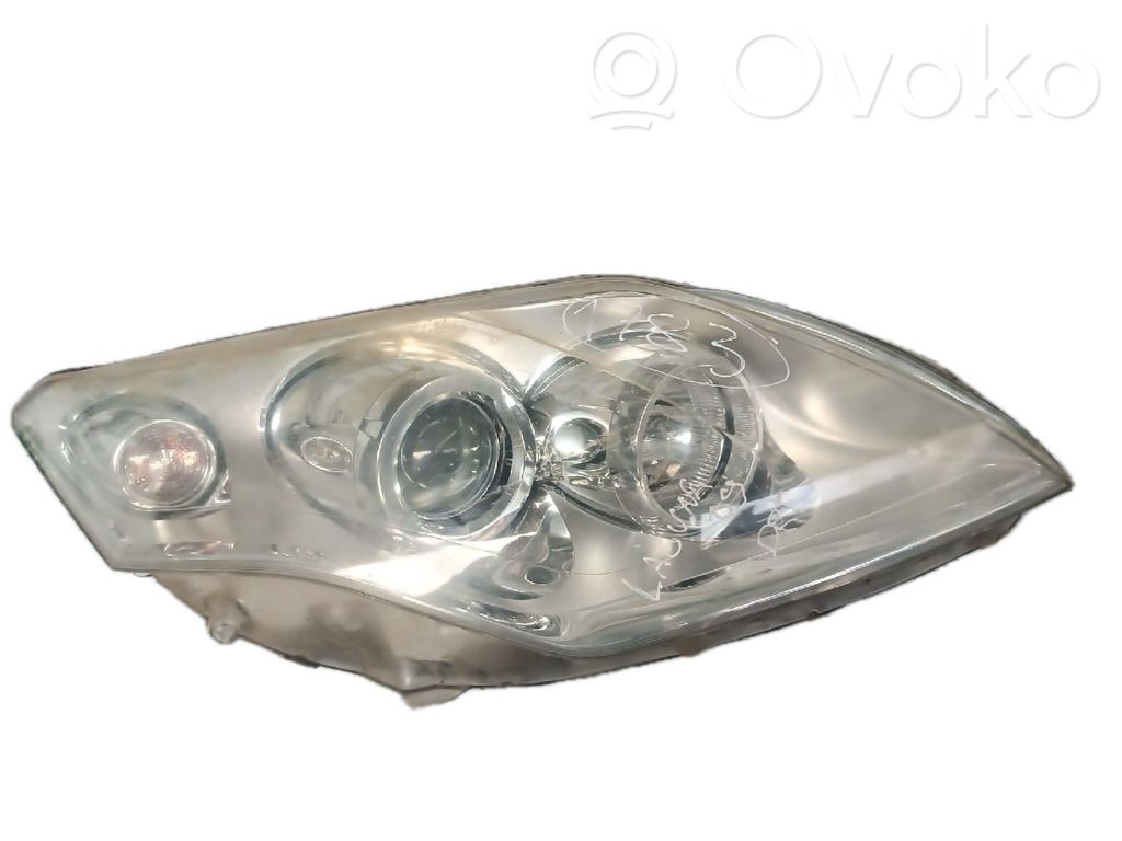 Renault Laguna III Priekšējais lukturis 