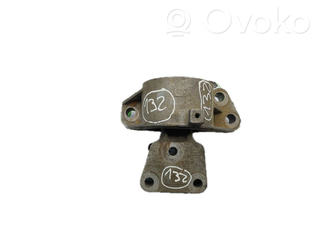 Engine mount bracket   671A236,51855484