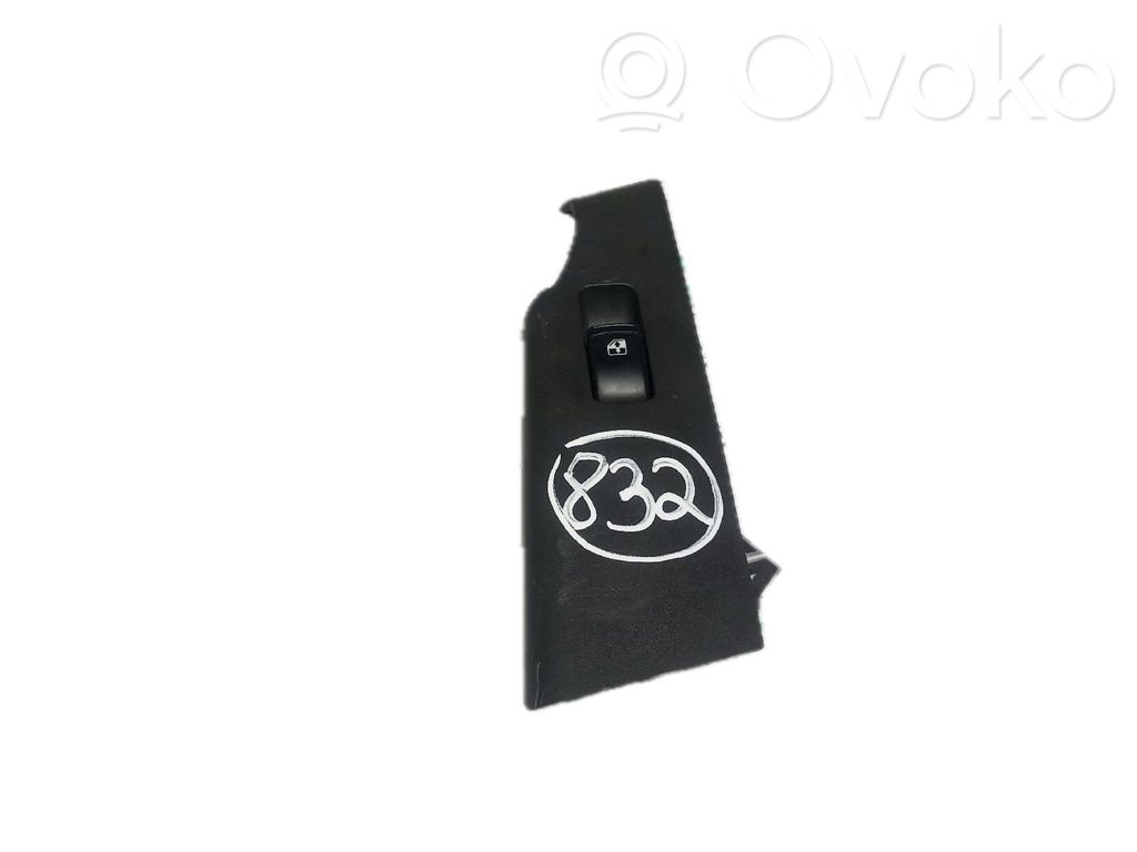 Chevrolet Aveo Electric window control switch 
