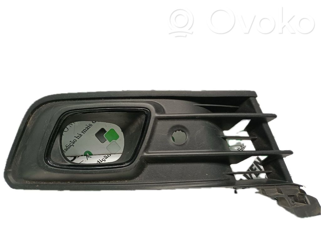 Grille de calandre avant   DIREITO,261A24736R