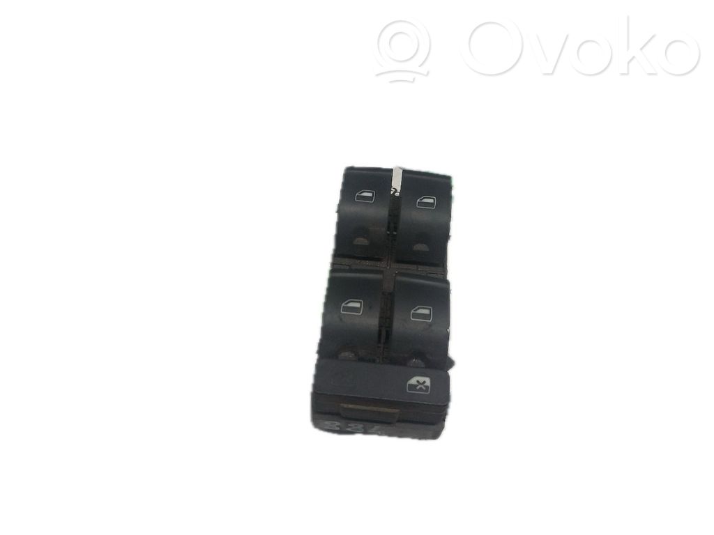 Electric window control switch   FRENTEESQUERDO,8F0959851