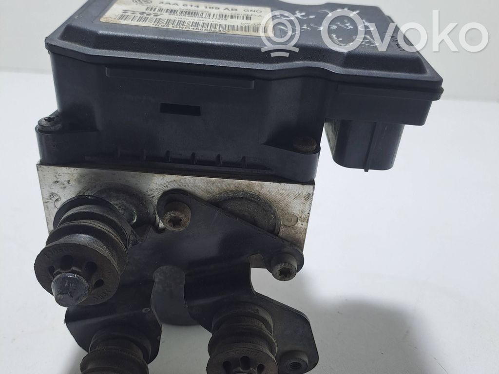 Volkswagen PASSAT B7 ABS Pump 