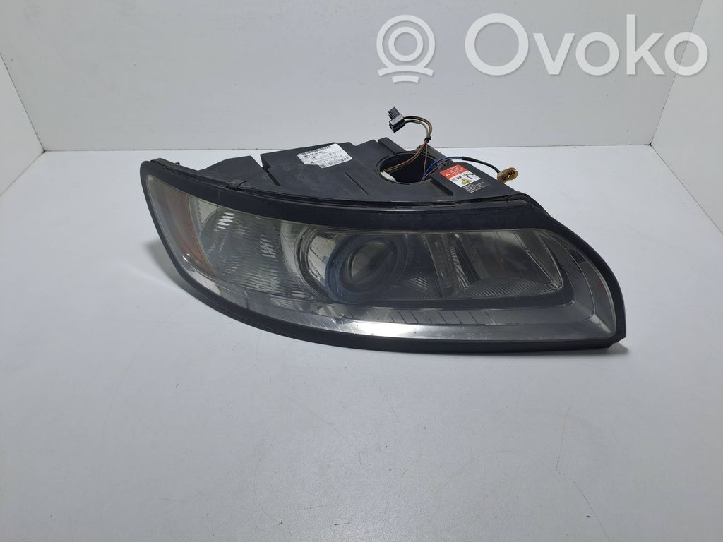 Volvo V50 Lampa przednia 