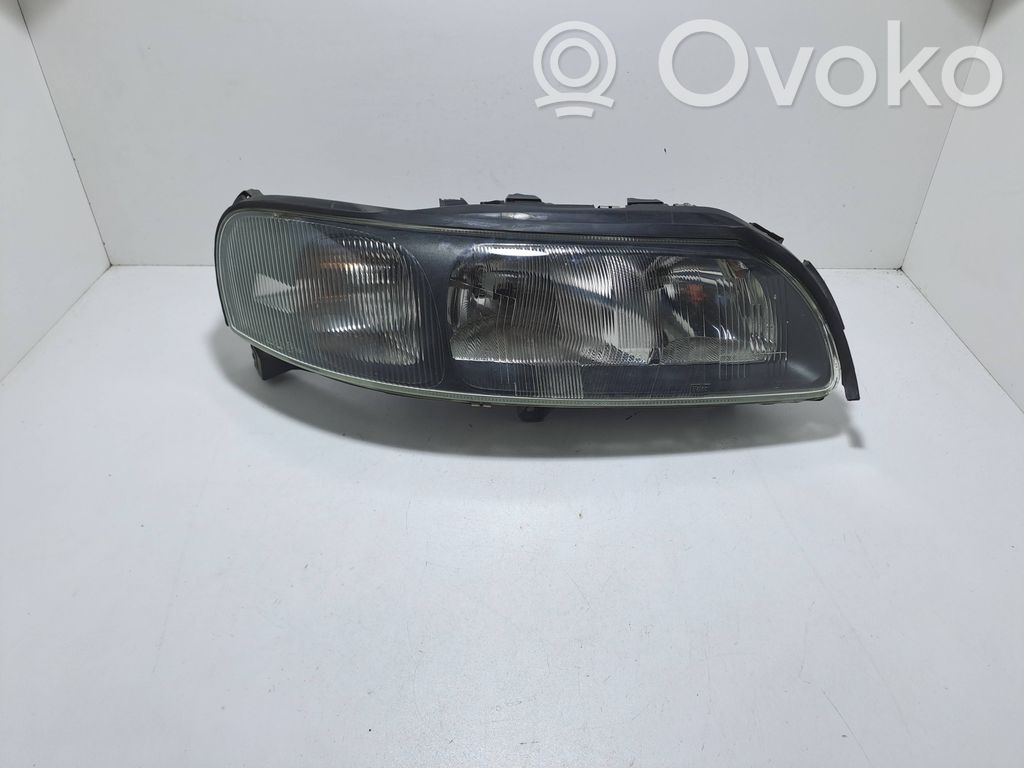 Volvo V70 Priekinis žibintas 