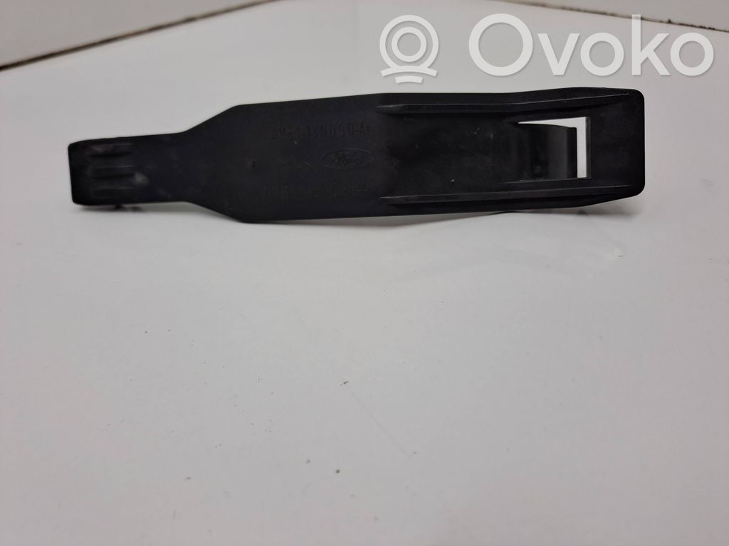 Ford Focus Headlight/headlamp mounting bracket 