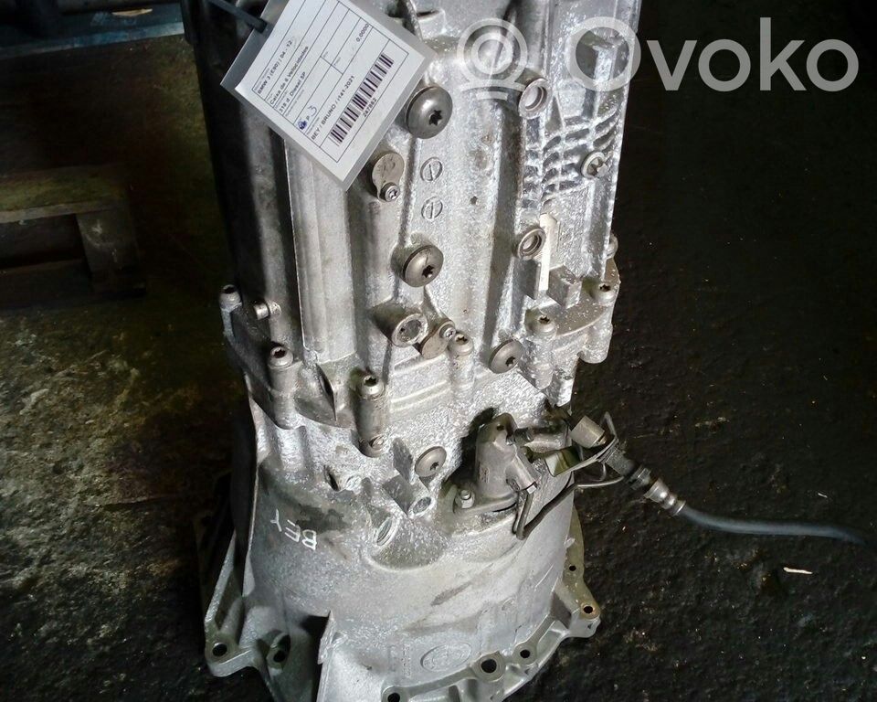 Manual 5 speed gearbox   BEY