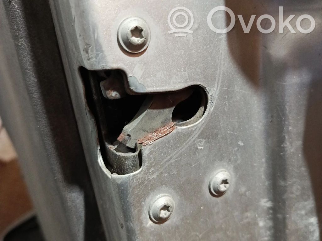 Cerradura de puerta delantera