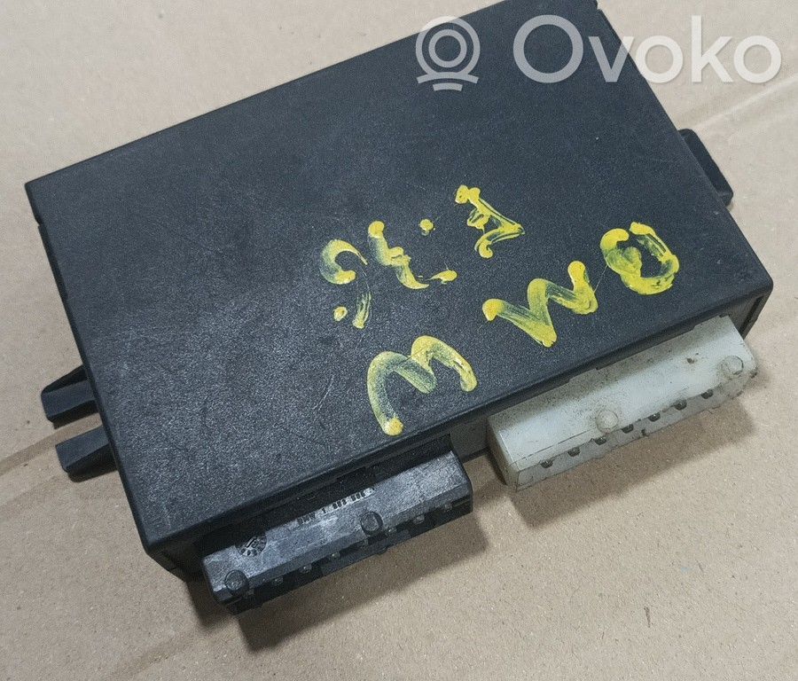 BMW 3 E36 Centralina/modulo chiusura centralizzata portiere 