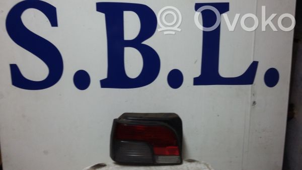 Tailgate rear/tail lights
