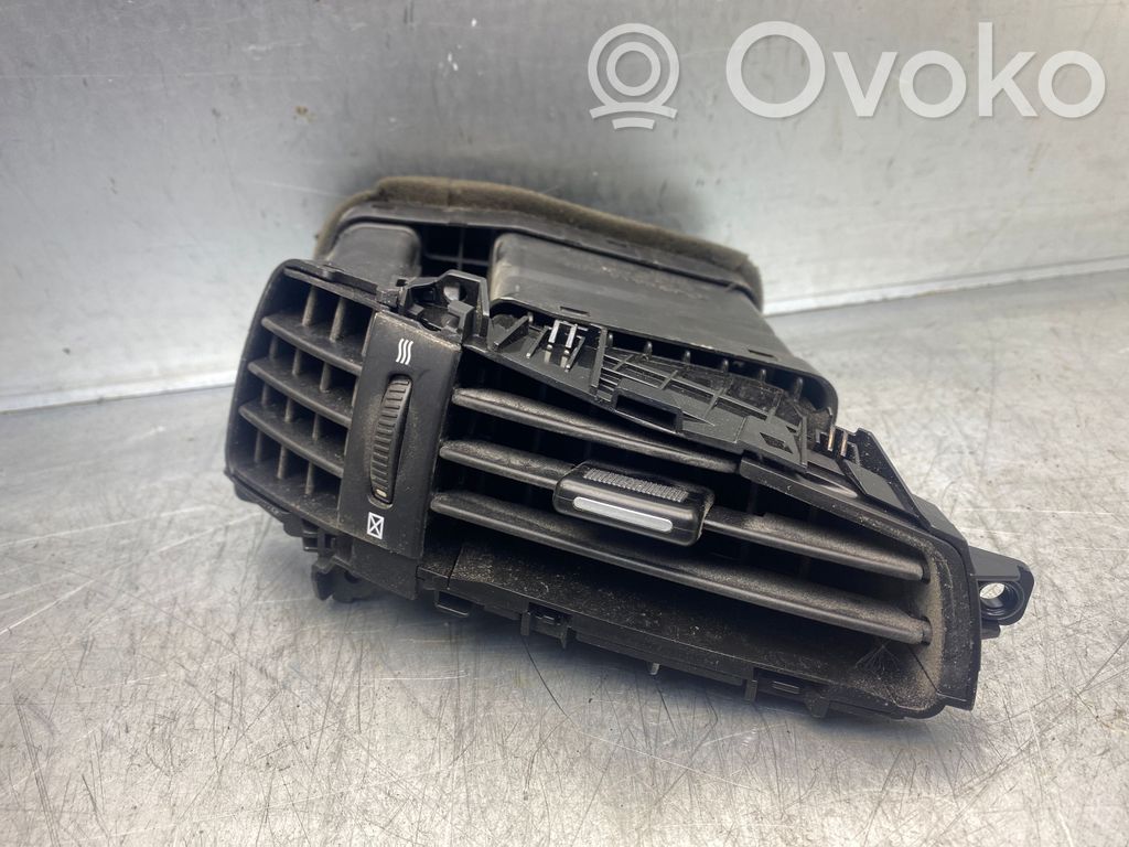 KIA Ceed Dash center air vent grill 