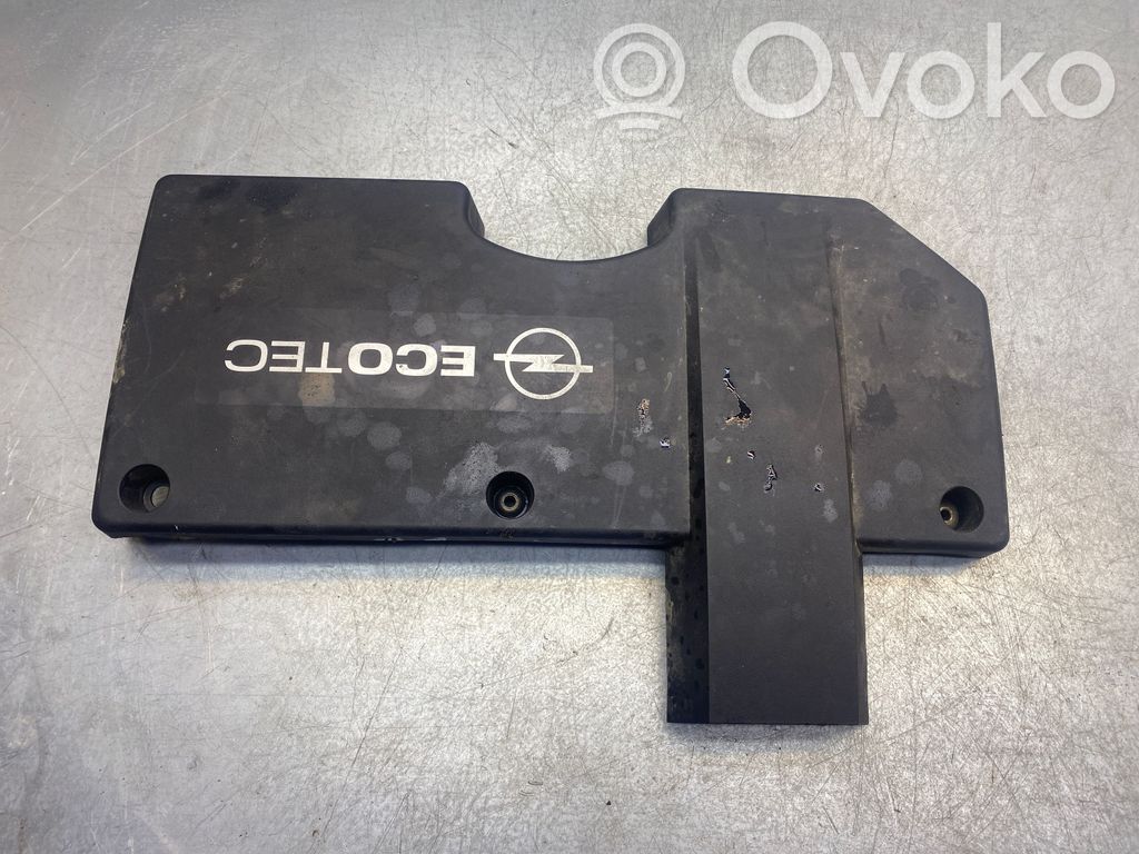 Opel Vectra C Variklio dangtis (apdaila) 