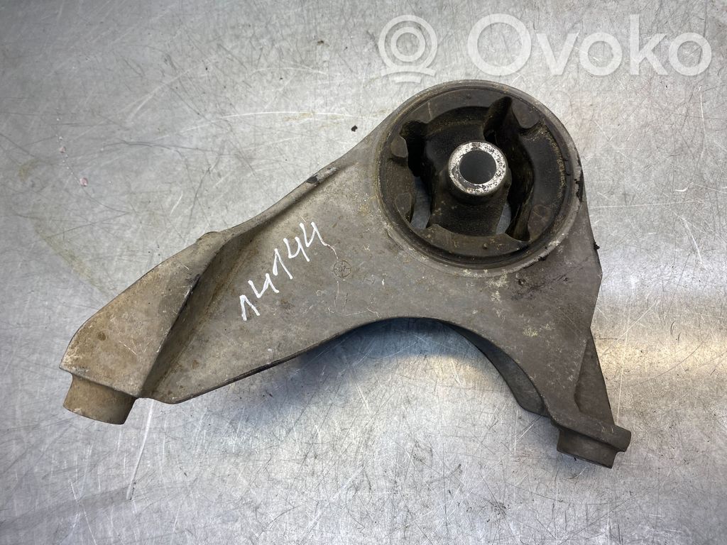 Engine mount bracket   X04140