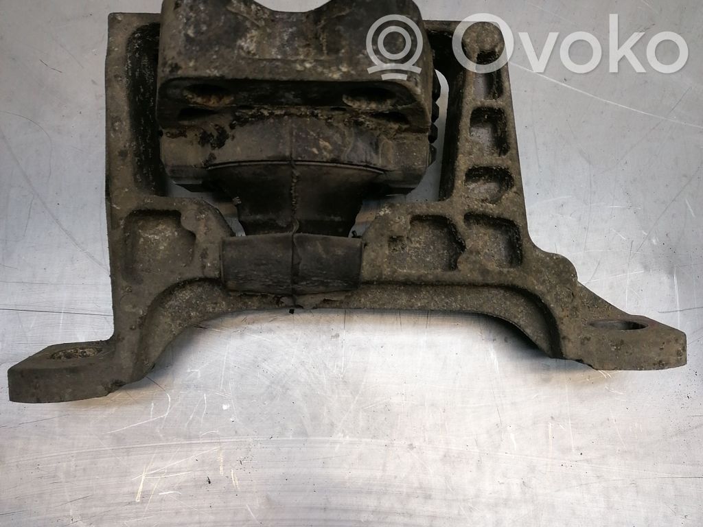 Engine mount bracket   3M516F012BG