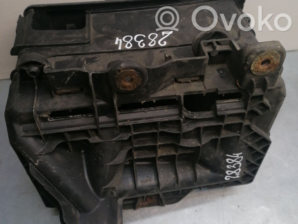Volkswagen Polo IV 9N3 Akumuliatoriaus dėžė 