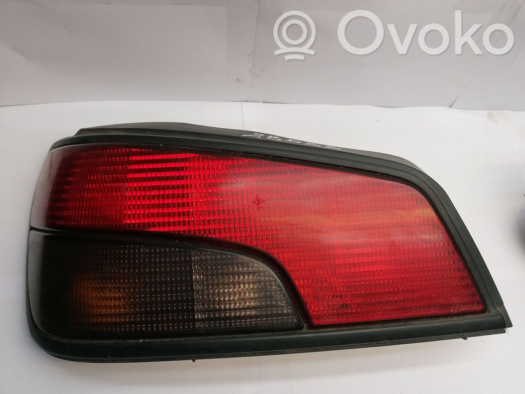 Peugeot 306 Galinis žibintas kėbule 