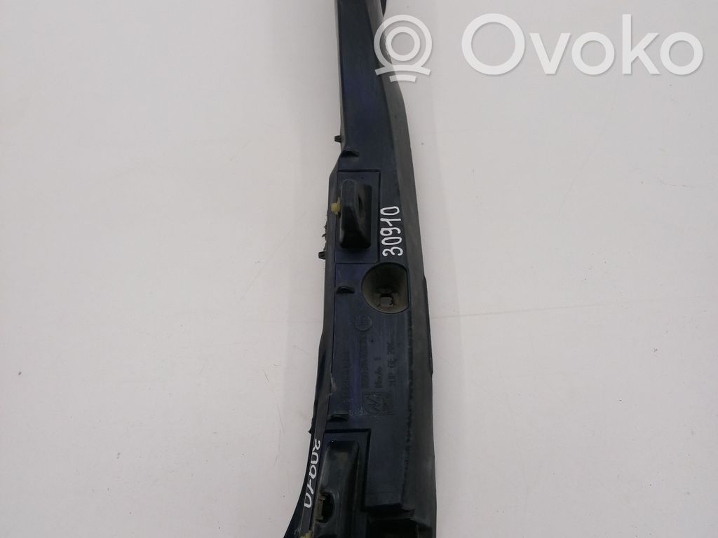 Renault Clio III Laikiklis sparno 