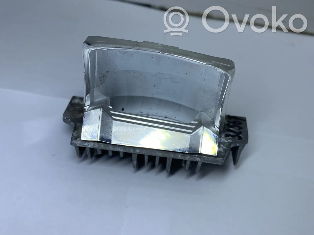 Volvo XC60 Priekinio žibinto detalė 