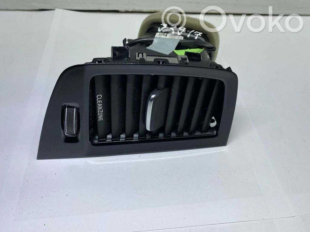 Volvo XC90 Centrinės oro grotelės 