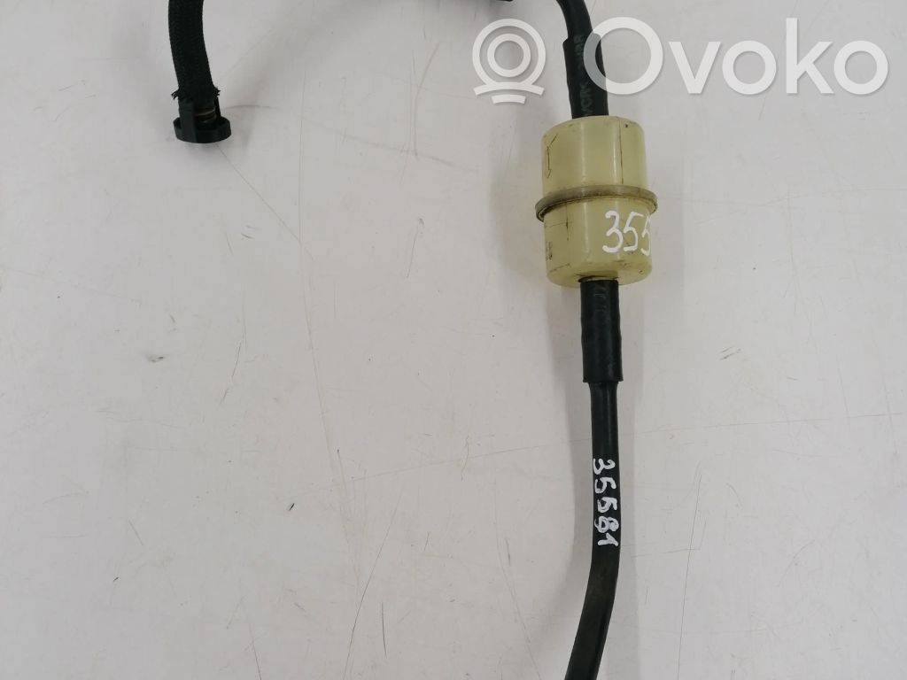 BMW 7 E65 E66 Fuel tank valve 