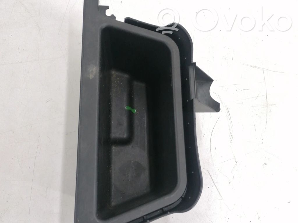 Guantera en el maletero   51457145892,10834110