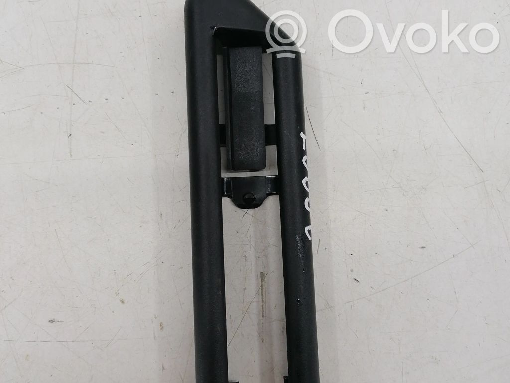 BMW X5 E70 Moldura de la guía del asiento delantero del conductor 